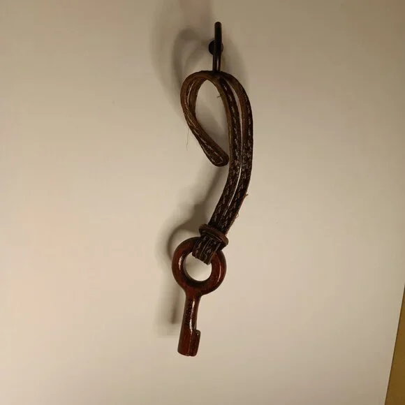 FOSSIL KEY FOB Tag Keychain BROWN leather wooden key - Picture 3 of 4